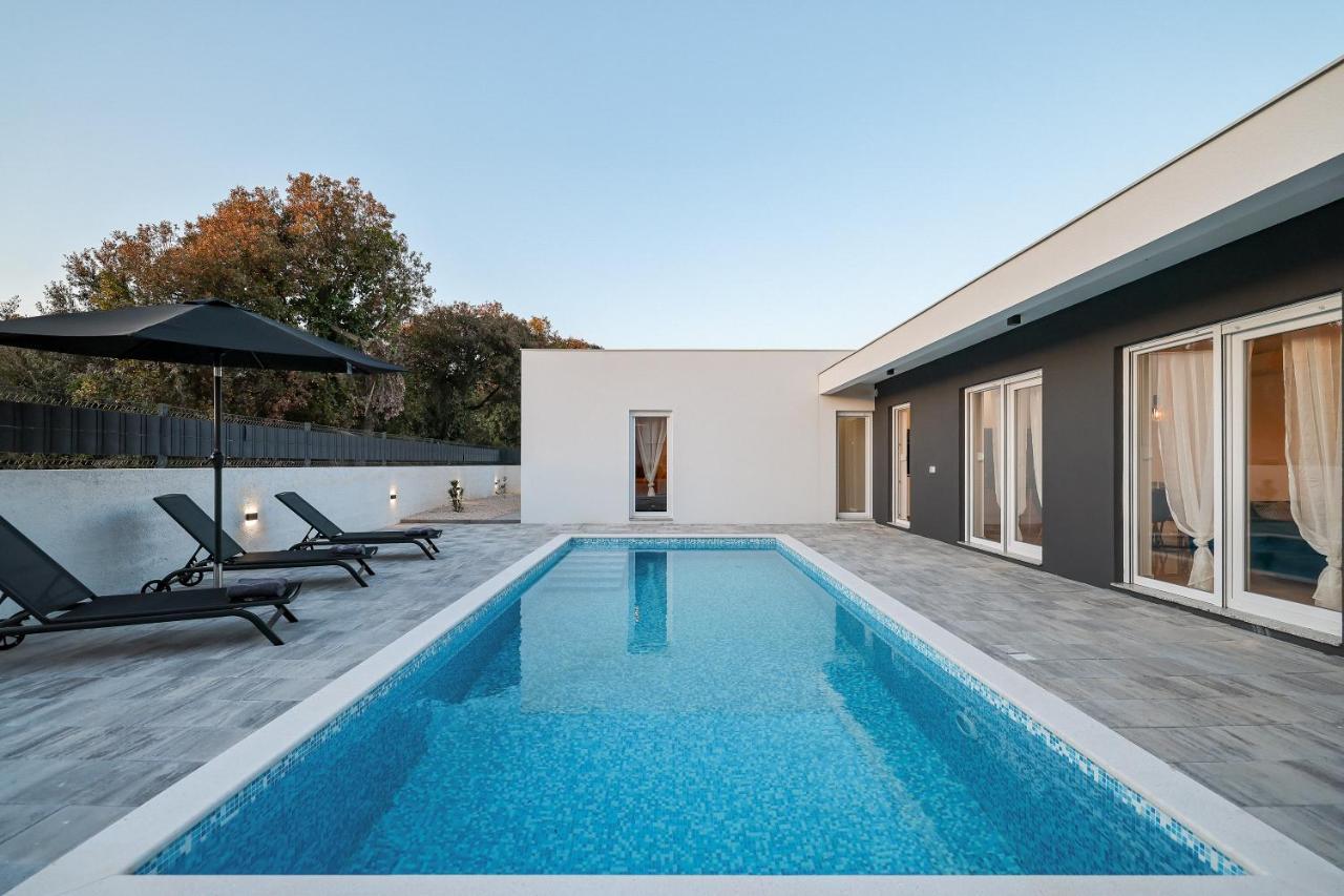Villa La Reina House - Private Heated Pool Bibinje Exterior foto